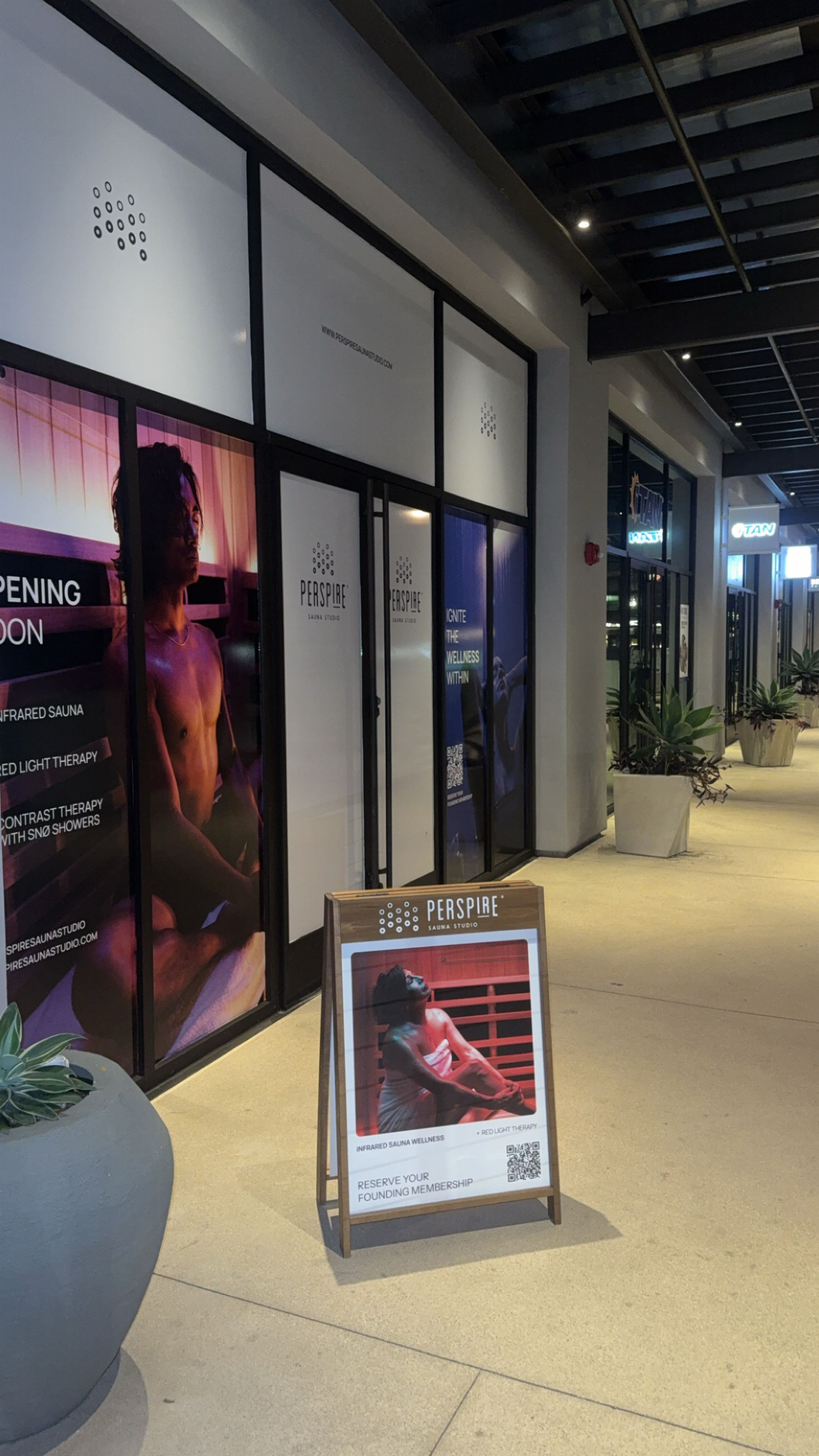 CjUKMVNuYXBjaGF0LzEzLjYzLjEuMCAoaVBob25lMTcsMTsgaU9TIDE4LjYuMjsgZ3ppcCkgAQ==