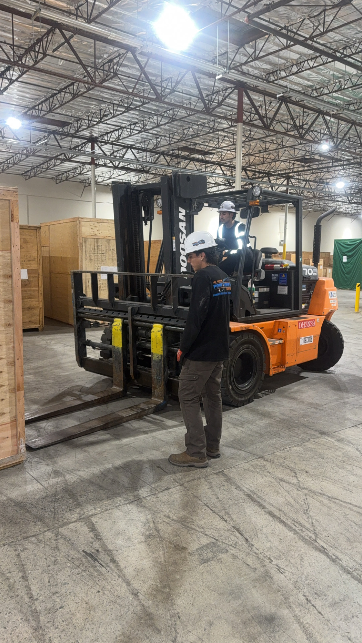 CjUKMVNuYXBjaGF0LzEzLjY0LjMuMCAoaVBob25lMTcsMTsgaU9TIDE4LjYuMjsgZ3ppcCkgAg==